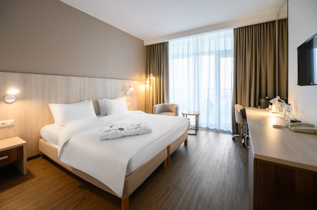 SIR_7008.jpg SIR_7008.jpg