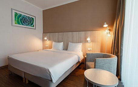 Стандарт с большой кроватью