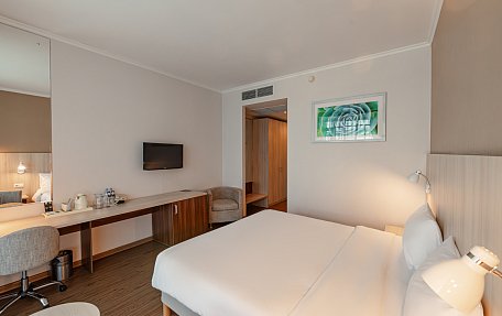 Стандарт с большой кроватью