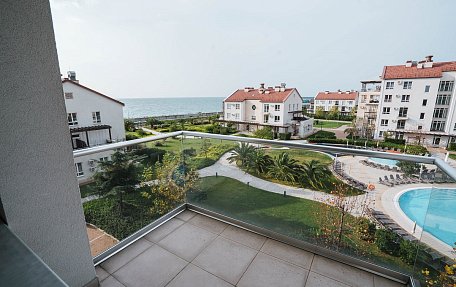 Студия с видом на море