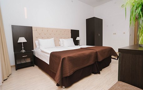 Стандарт без кухни с большой кроватью