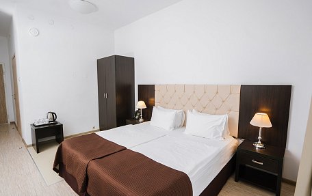 Стандарт без кухни с большой кроватью