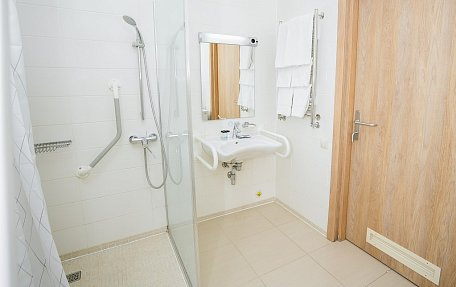 Студия без кухни для маломобильных гостей